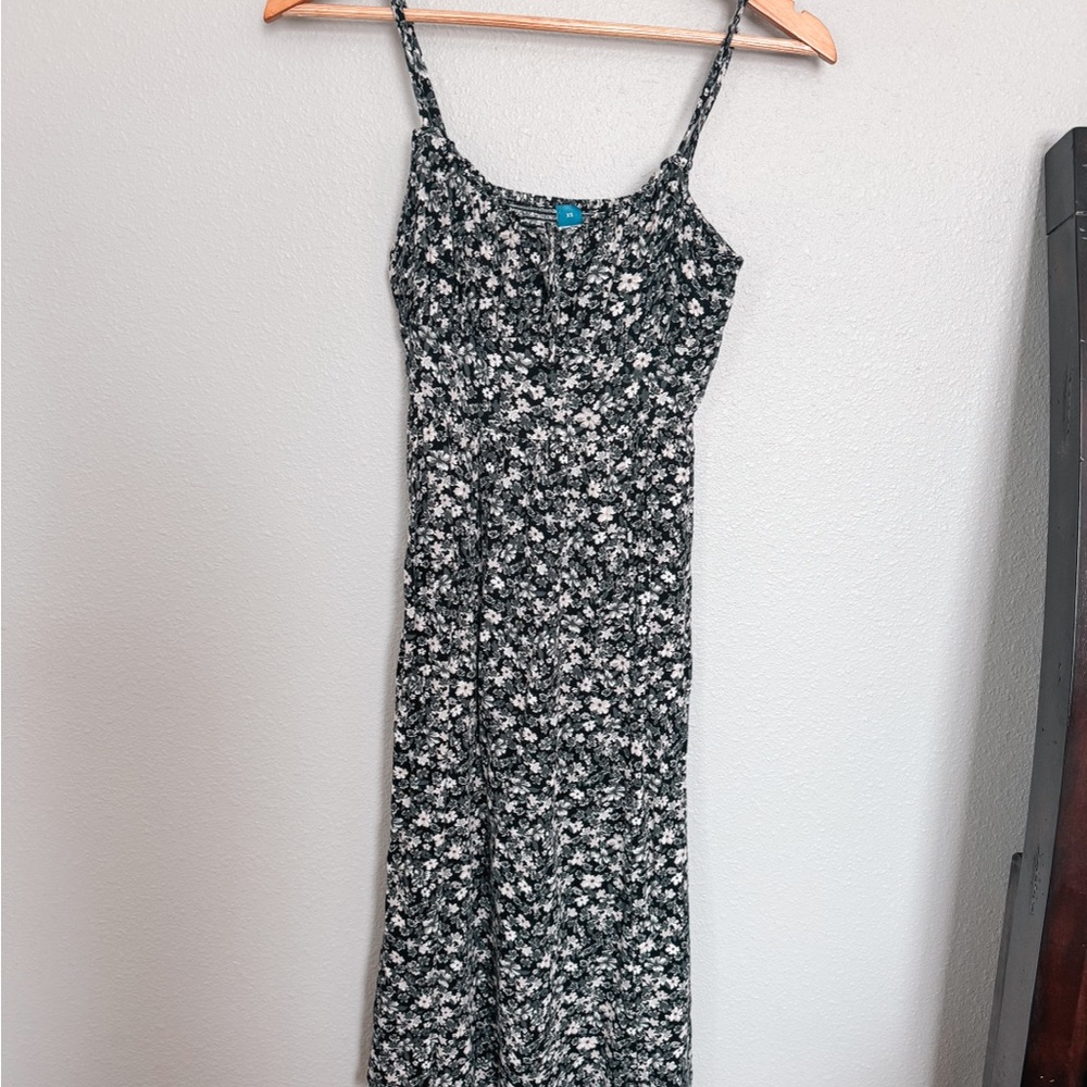 Old Navy Black and White Floral Midi Dress
